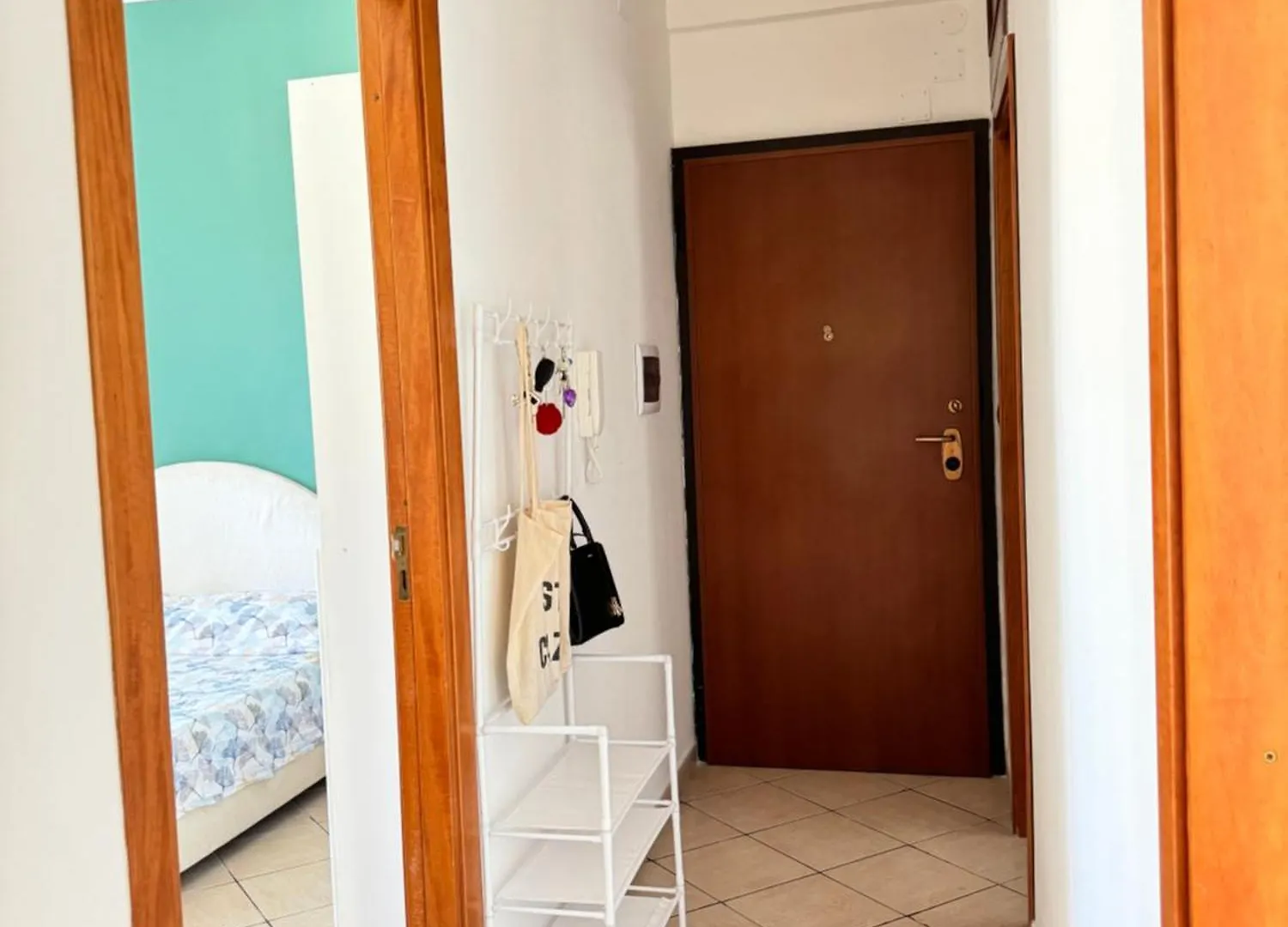 Una Stanza Nel Bunker Hotel Genoa 0*,  Italy