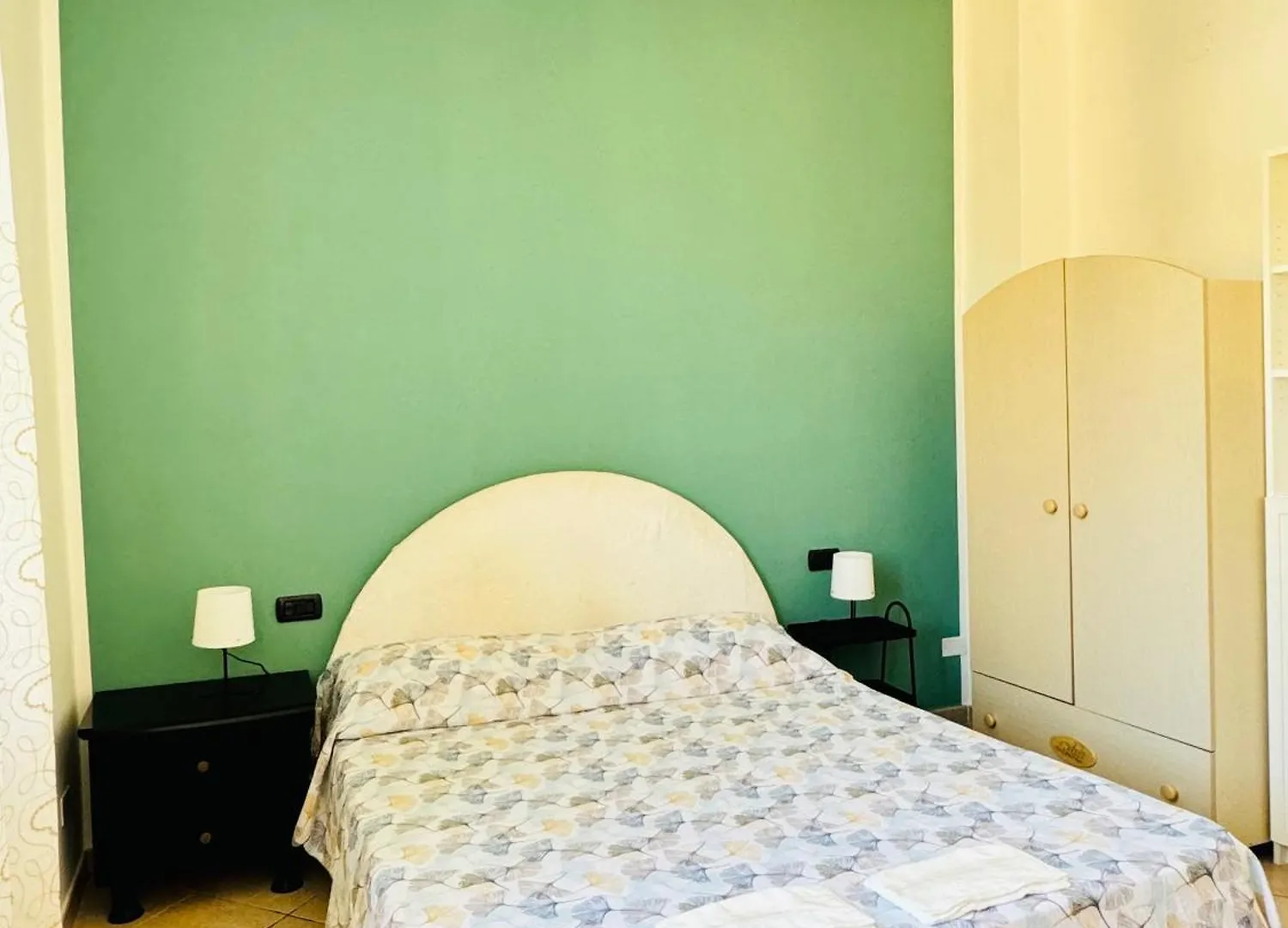 Una Stanza Nel Bunker Hotell Genua