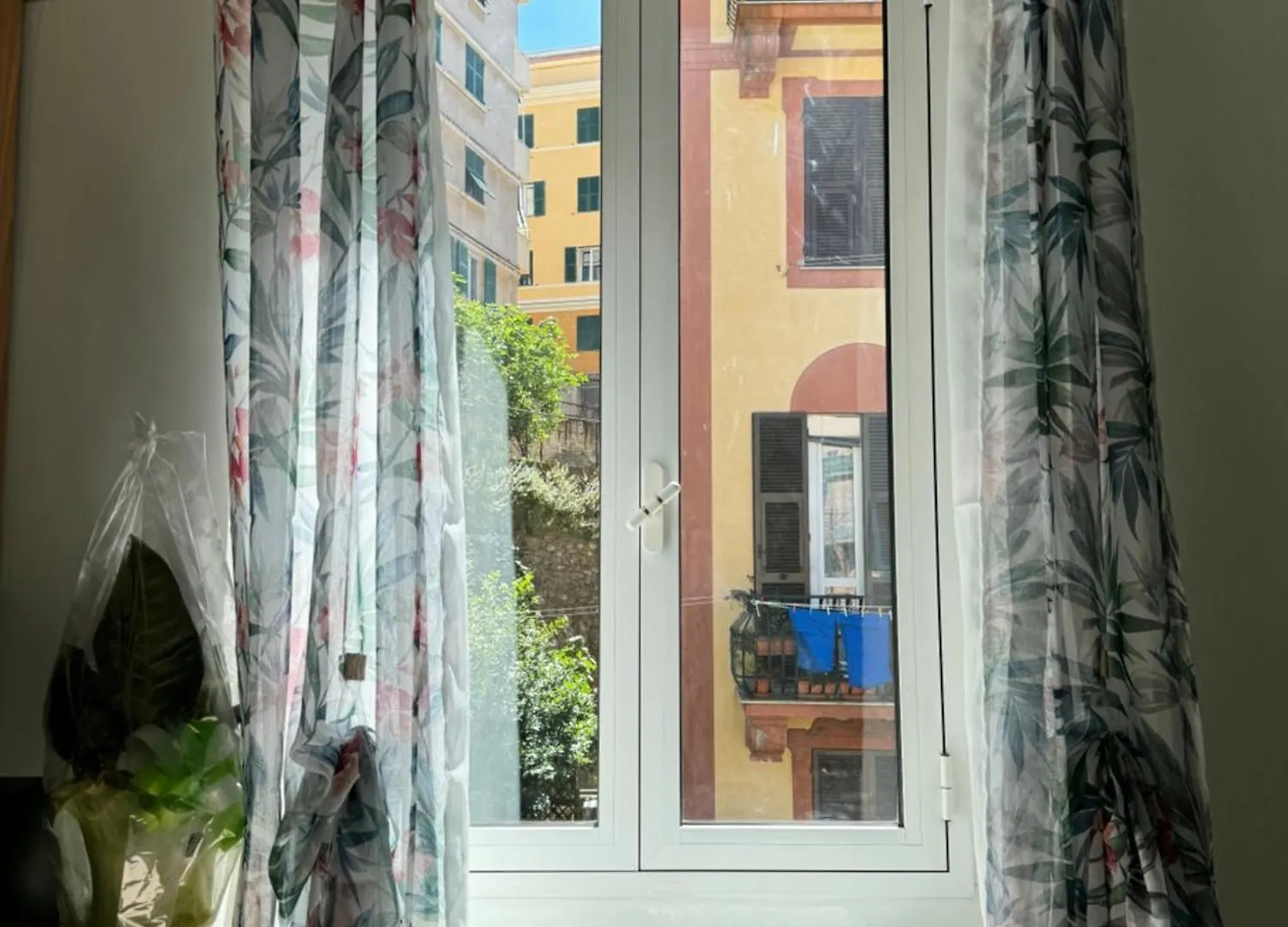 Affittacamere Hotel Una Stanza Nel Bunker Genova